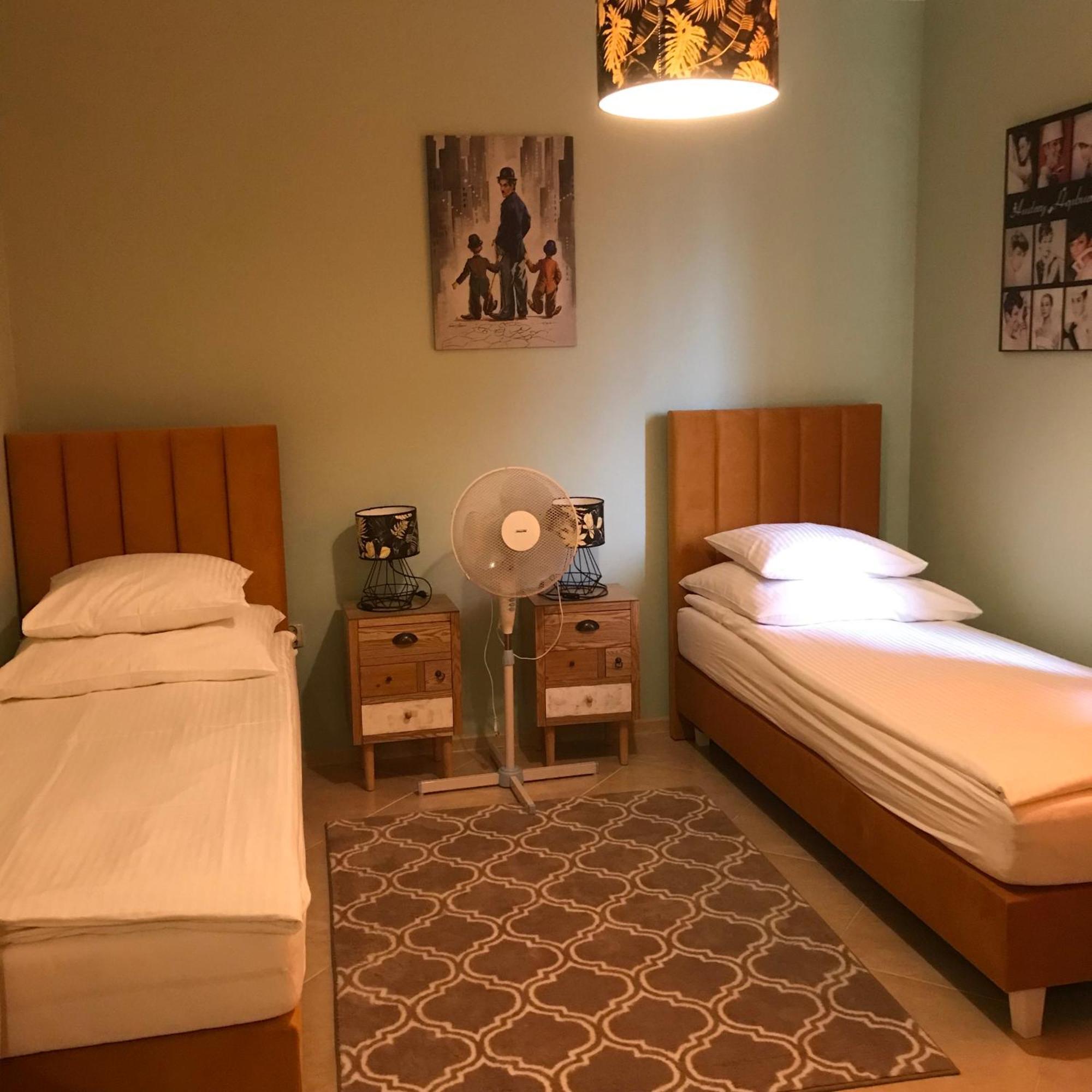 Noclegi Viva Mszczonow Ngoại thất bức ảnh